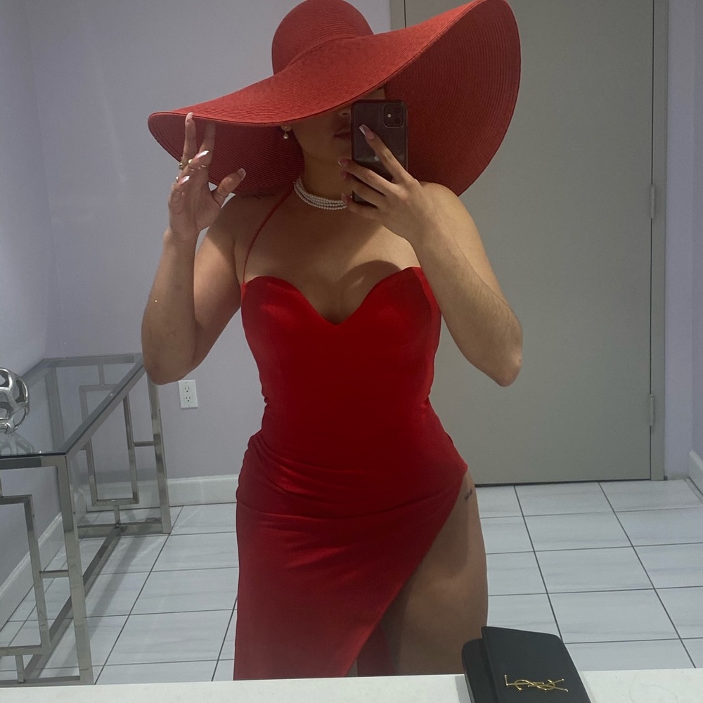 Custom made gown. Only worn for two hours
